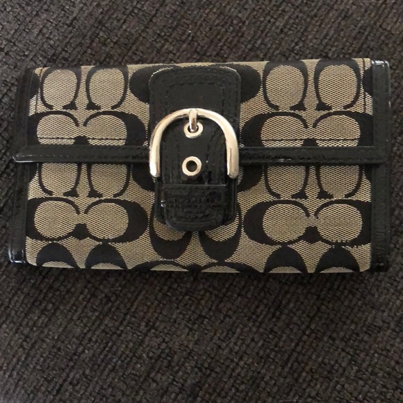 Handbags - Coach wallet